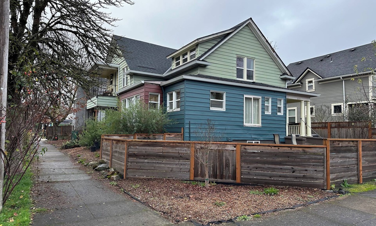 King Apartment | Charming Craftsman Studio near Alberta and Mississippi District