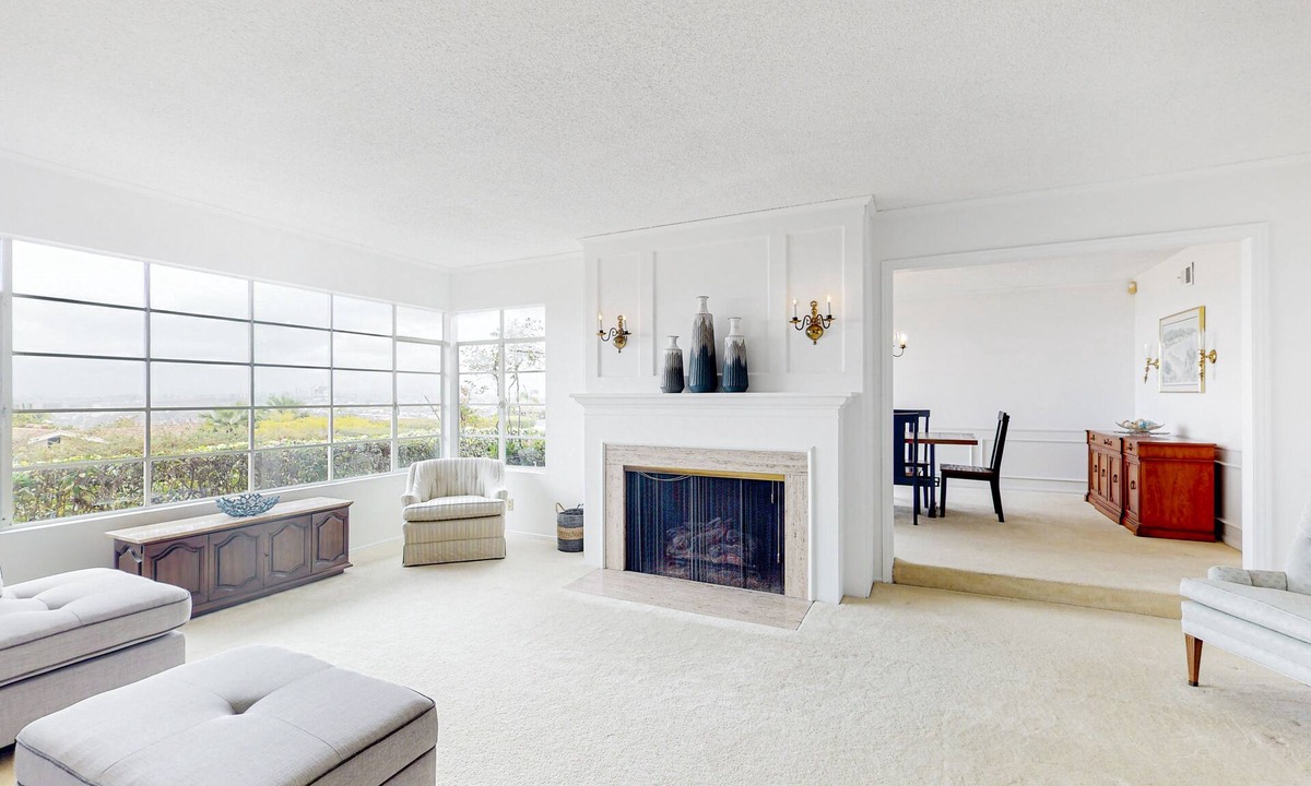 Hidden Valley House | Charming stay with beautiful views, enclosed yard, fireplace, and private W/D