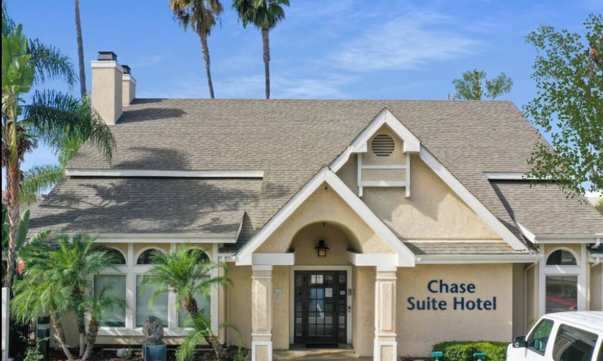 Newark Apartment | Chase Suite Hotel Newark–Fremont — Just 13 Miles from Levi’s Stadium