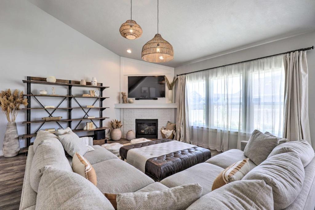 Vineyard House | Chic Vineyard Getaway with Yard about 8 Mi to BYU