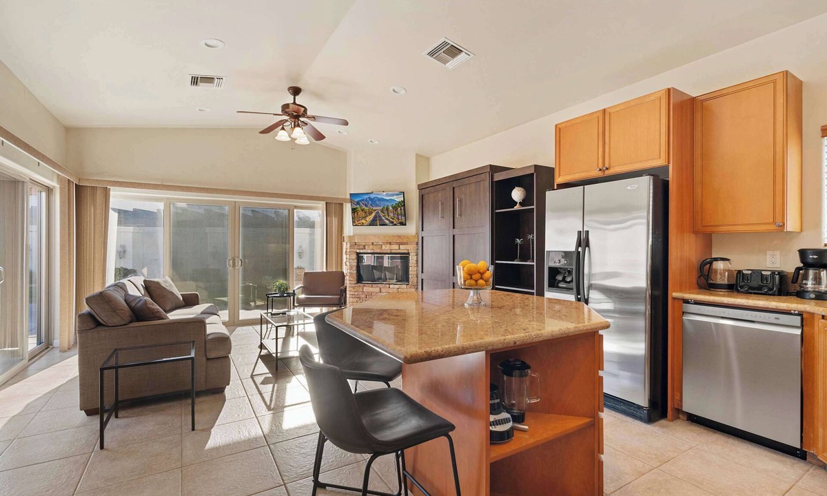 Coachella Apartment | Coachella Studio with Pools and Resort Access