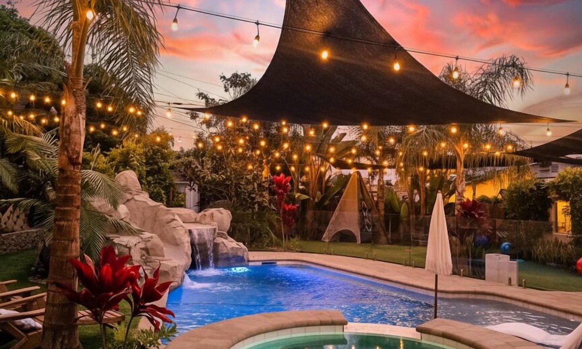 Olde Carlsbad House | Coastal Carlsbad Family Resort | Grotto Pool + Guest House