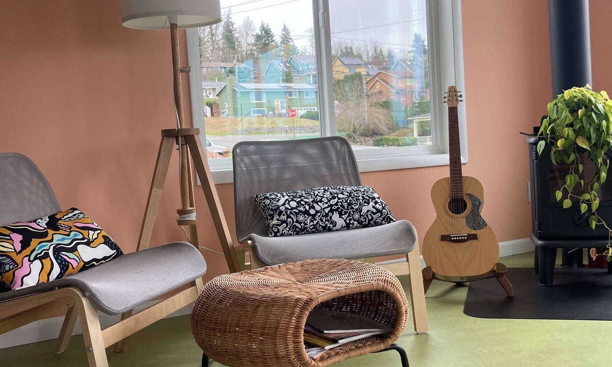 Alabama Hill Apartment | Colorful upstairs studio with lofted bed and soaking tub