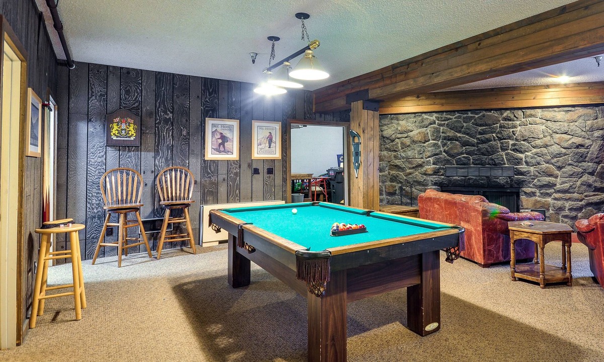 Government Camp Condo | Condo w/Pool Access < 1 Mi to Mt Hood Skibowl!