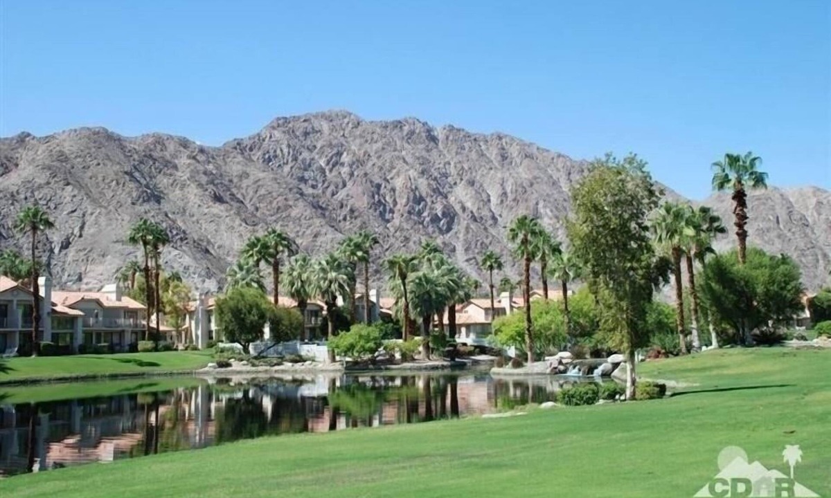 La Quinta Condo | CONTACT FOR DATES . BEAUTIFUL MOUNTAIN AND LAKE VIEWS FROM EVERY WINDOW