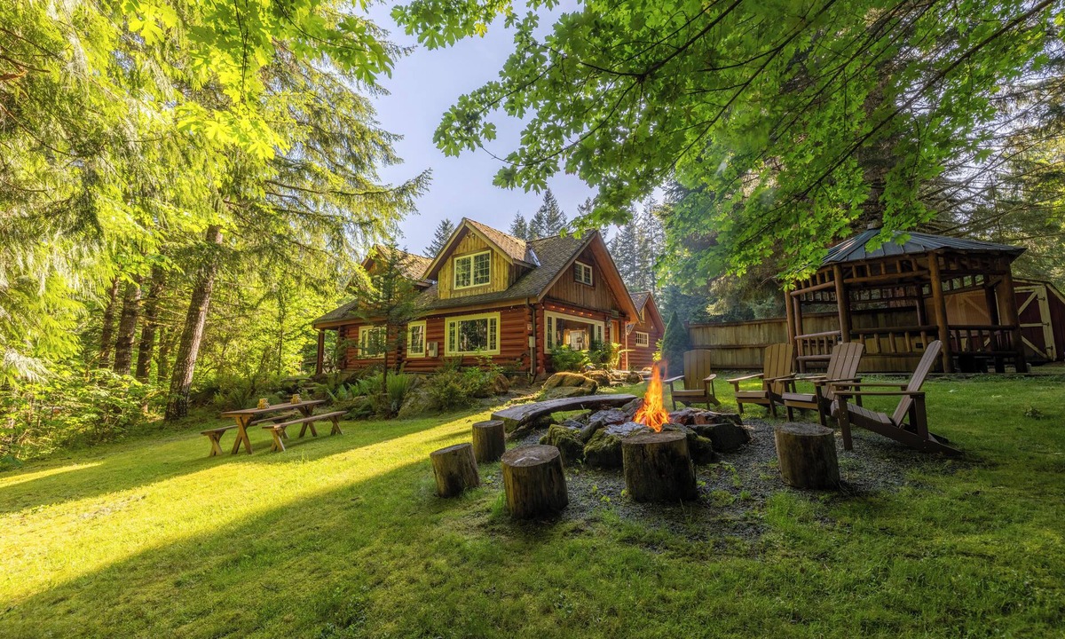 Ashford Cabin | Copper Creek Inn at Mt Rainier