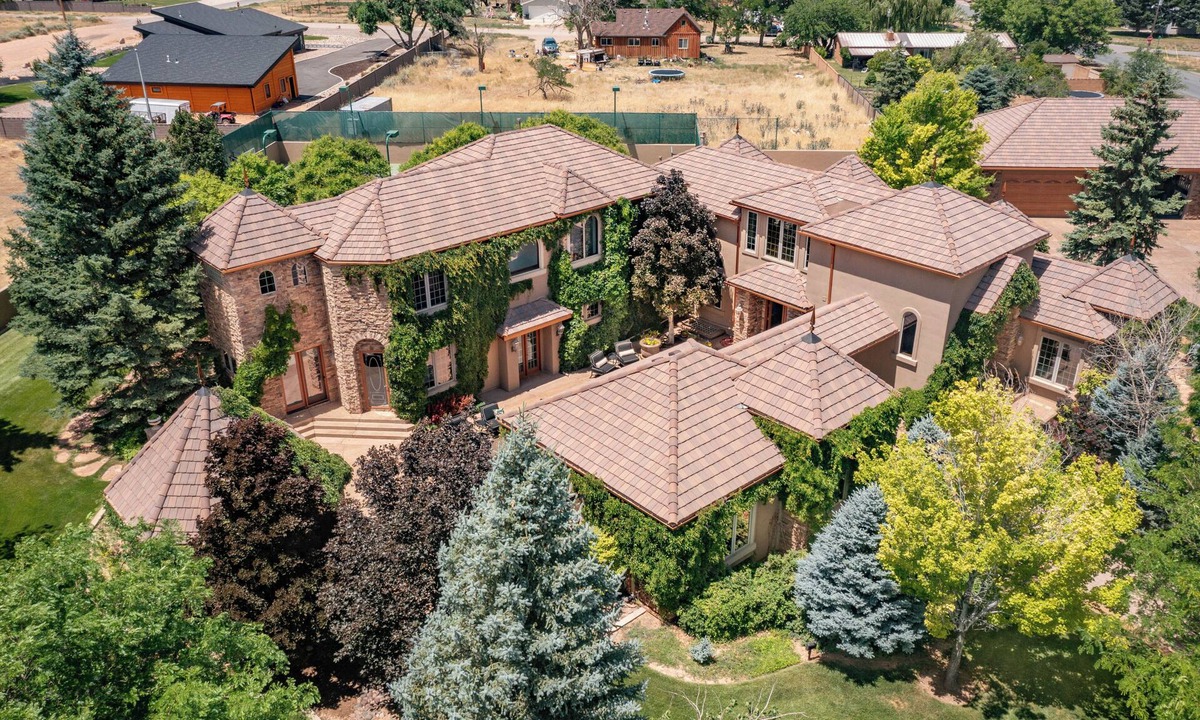 Parowan Cottage | Cottage #2 Italian Resort-Style Villa - 1.4 Acres w/Pickleball, In-ground Spa