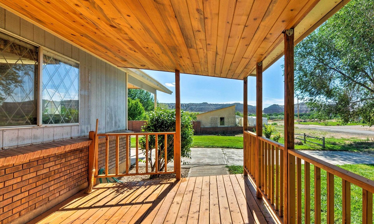 Cannonville Cottage | Cottage Near Bryce Canyon & Zion National Parks!