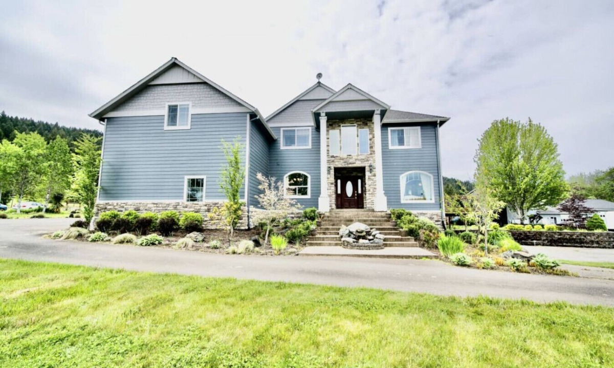 Philomath House | Country Estate Sleeps up to 25