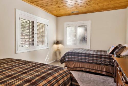 Boulder Bay House | Cove lakefront chalet #2098