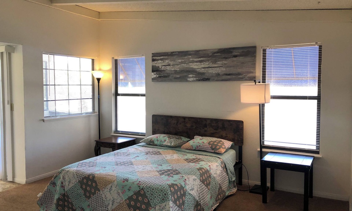 Canyon Gate Condo | Cozy 2-bedroom condo in charming Las Vegas with AC
