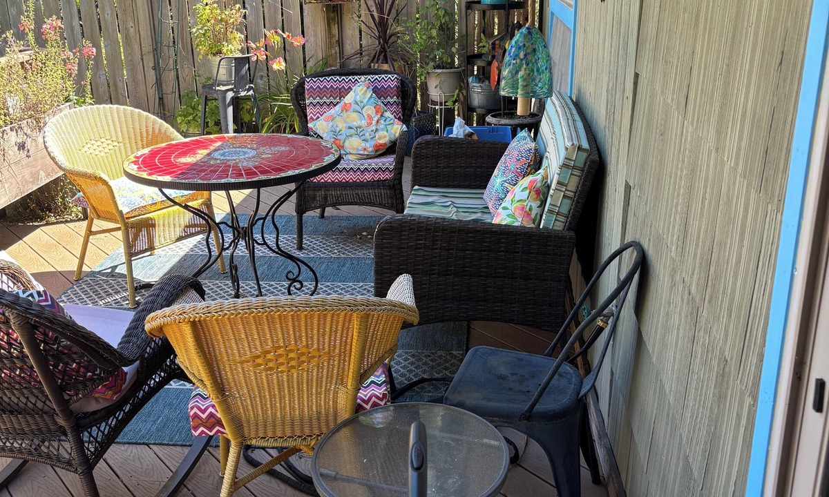 Seattle Metro Area House | Cozy 2-bedroom house in serene Seattle with AC