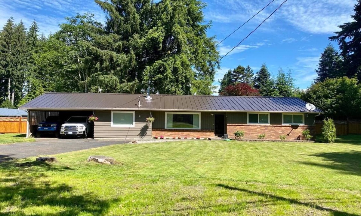 Forks House | Cozy, 3 bedroom home- ideal for couples or families