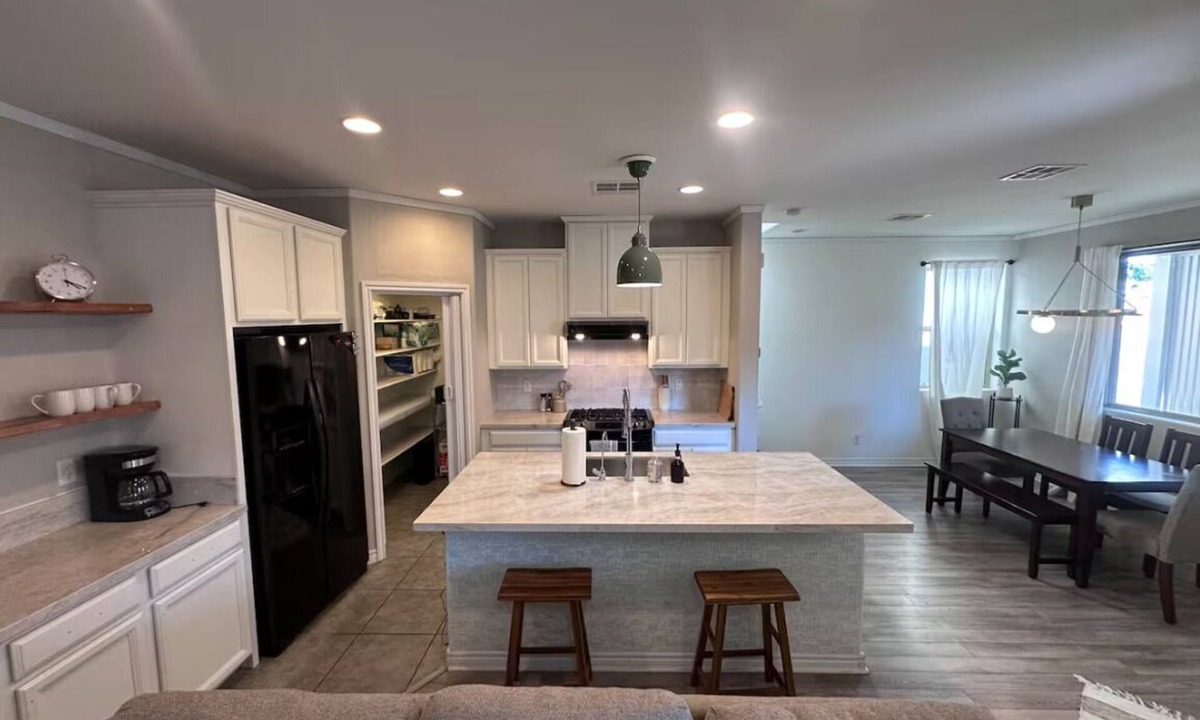 Enterprise House | Cozy 3-Bedroom House Near Golf & Strip