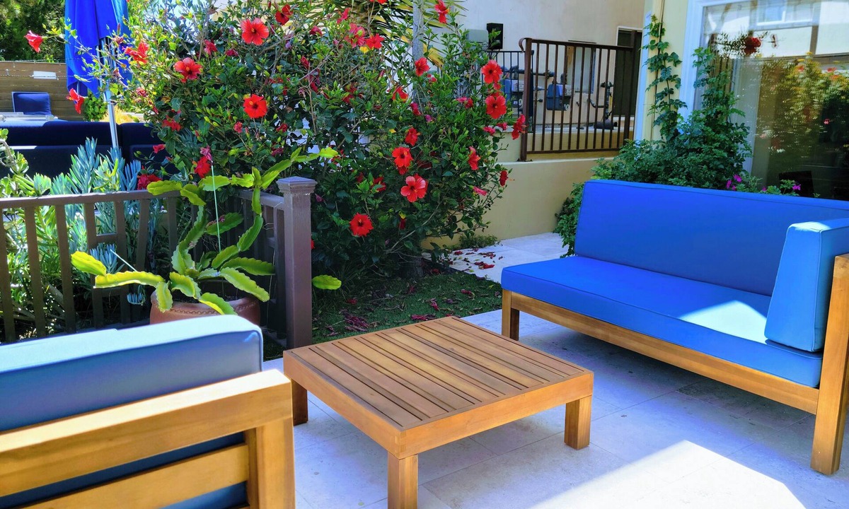 Gas Lamp Section Apartment | Cozy Beach Living + Sleeps 4 + Top 90% walk score