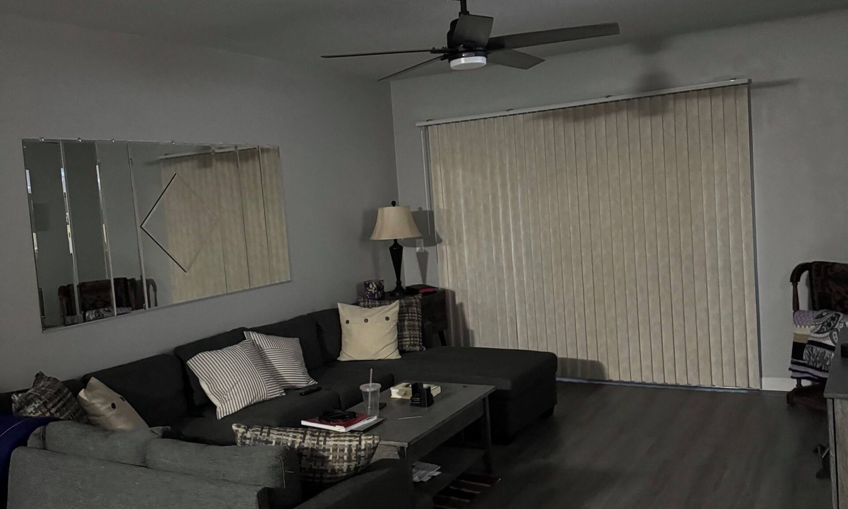 Redlands Condo | Cozy condo , Close to Metro link and buses
