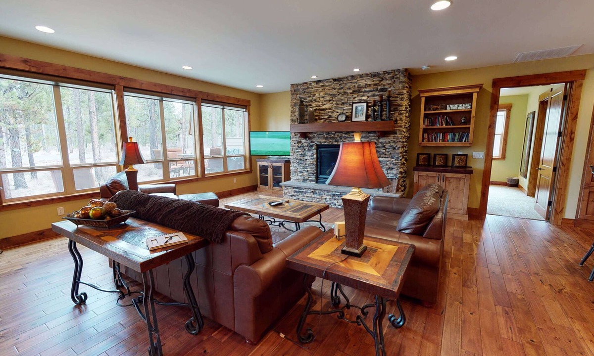 Sunriver House | Cozy Family Escape with Access to Exclusive Golf