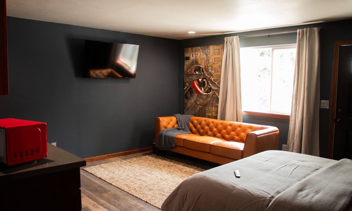 Buckley Other | Cozy Farm stay on 70 acres,Pet Friendly, farm animals,close to mount Rainer