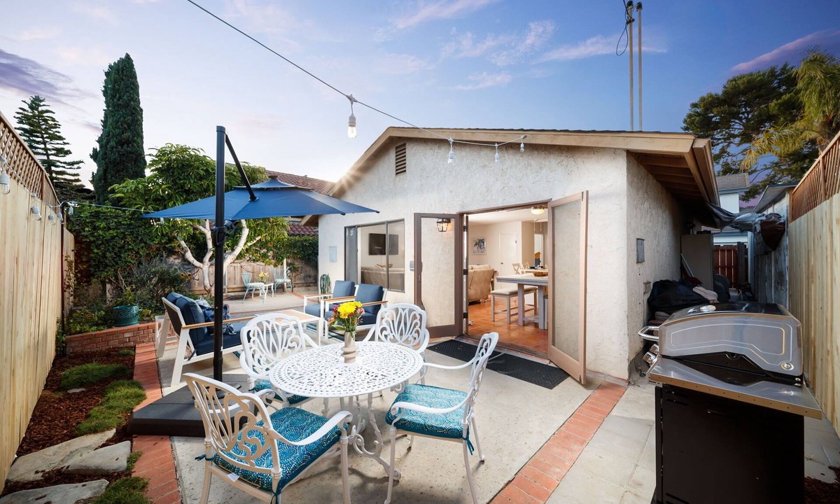 Village of La Jolla House | Cozy La Jolla Bungalow Near Beach & Village