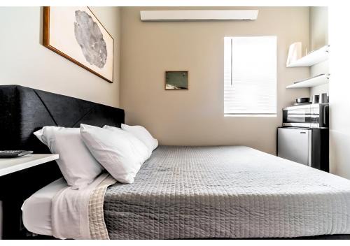 Eastside Apartment | Cozy Micro Suite Unit 11 Sleeps 2 Minutes to Downtown