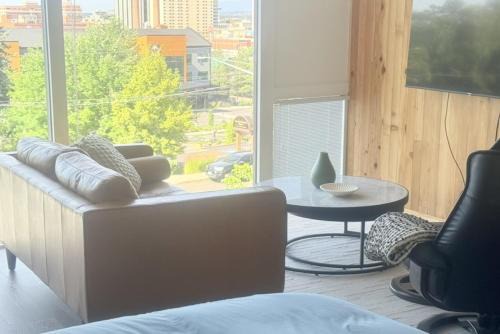 Cliff - Cannon Apartment | Cozy Studio with Parking, and Kitchen