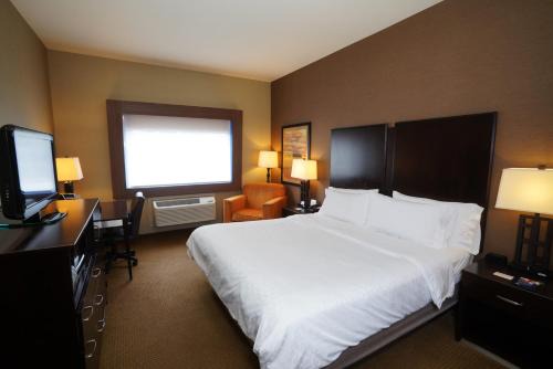 Douglas County Hotel | Creekside Hotel & Suites