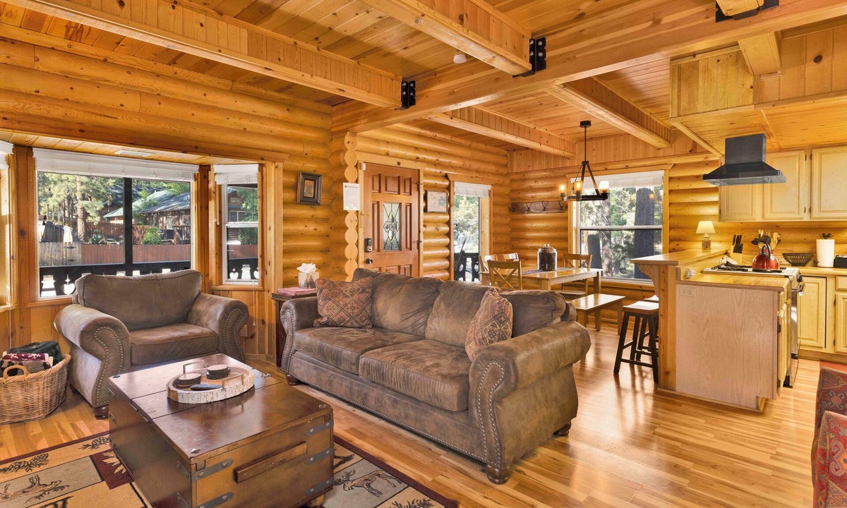 Eagle Mountain Estates Cabin | Cub's Cabin/Charming 3-Bedroom Log Cabin Near Big Bear Lake