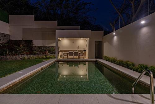 Tres de Mayo House | Cuernavaca Private Pool & Outdoor Grill for Groups