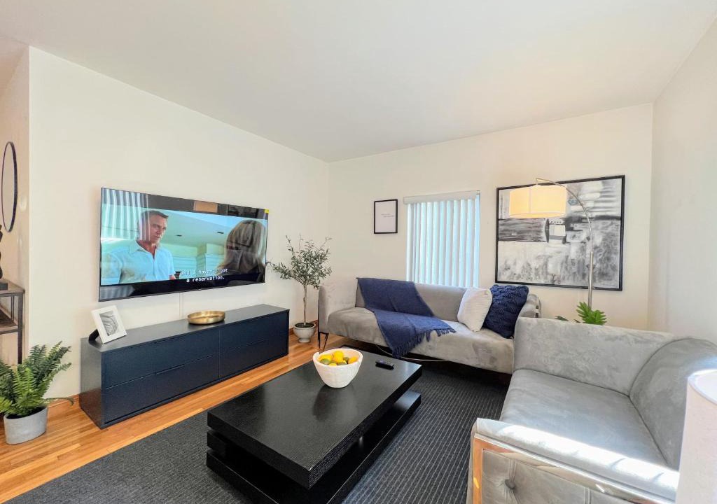 McLaughlin House | Diamond in LA - AM2-CUL