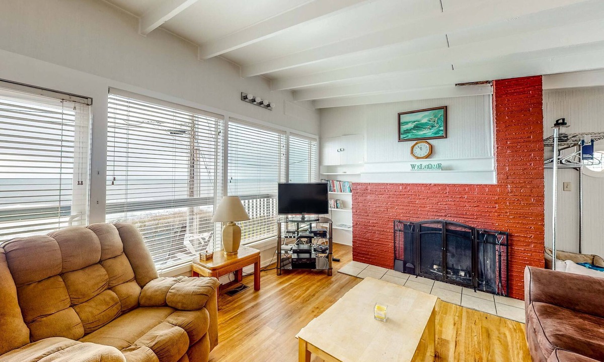 Nelscott House | Dog friendly home with deck and ocean views close to the beach