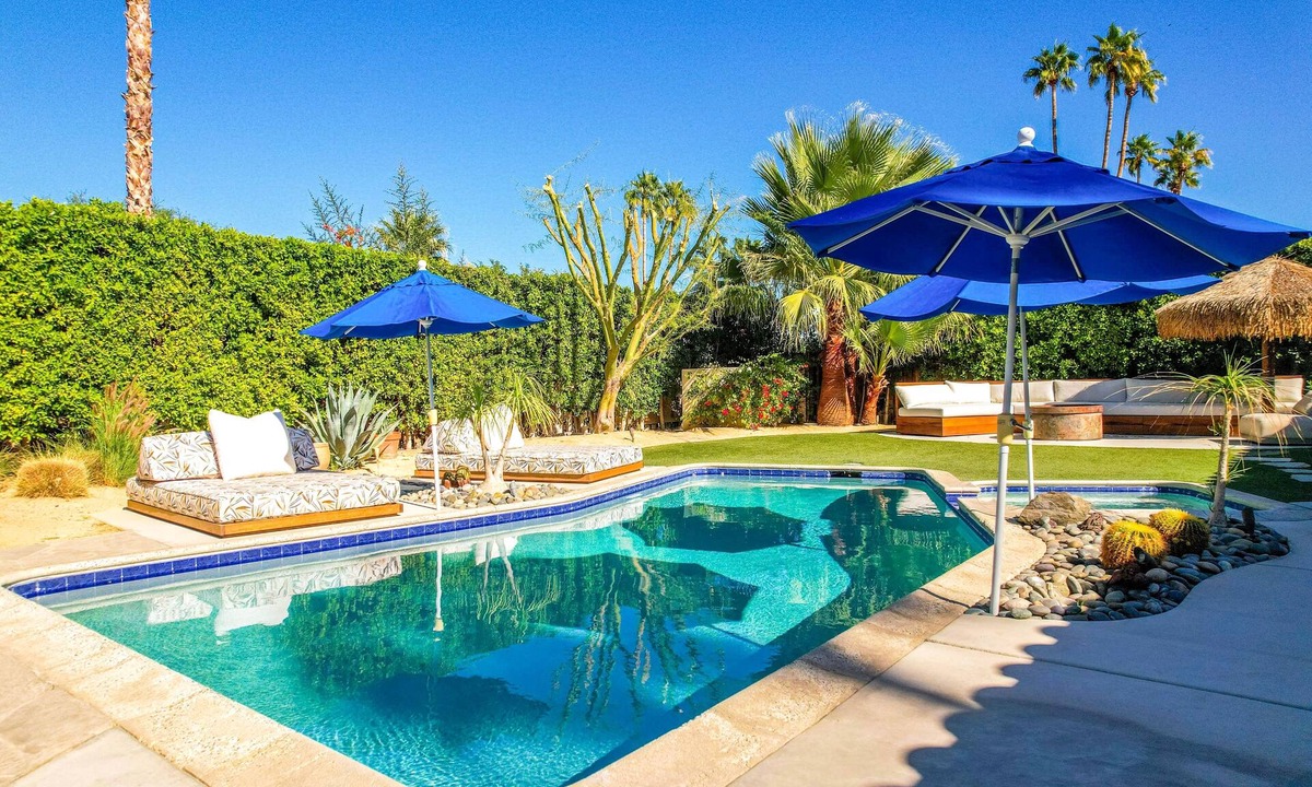 Sonora Sunrise House | Dog-friendly home with heated pool, spa, mountain view & gorgeous garden