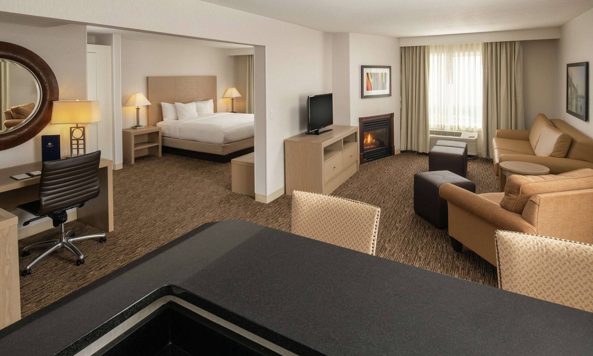 Tigard Hotel | DoubleTree by Hilton Portland - Tigard