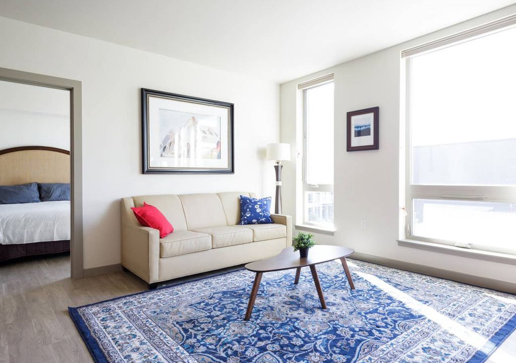 Pearl District Apartment | Downtown PDX spacious 2BR Suite for up to 8 guests