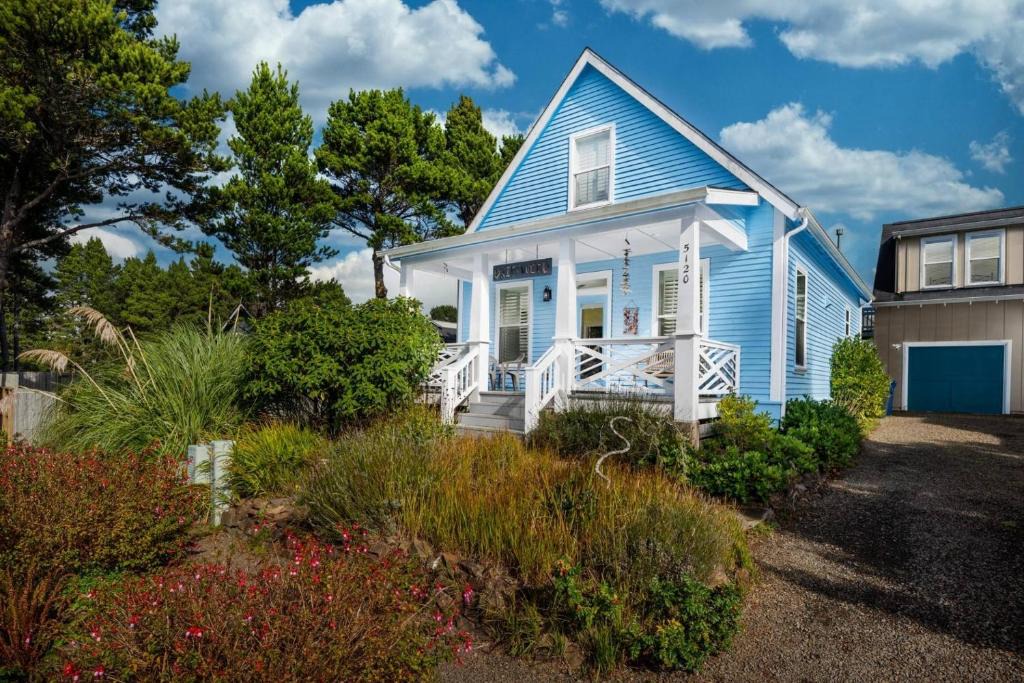 Lincoln Beach House | Driftwood Bella Beach