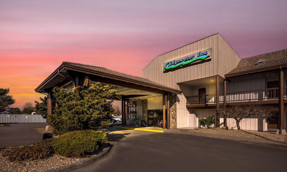 Coos Bay Hotel | Edgewater Inn and Suites, an Ascend Collection Hotel