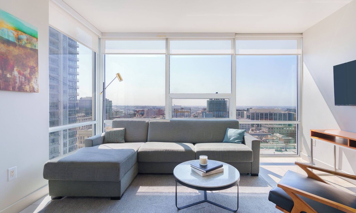 Downtown Los Angeles Apartment | Enjoy city views with either king/king or king/queen beds and two bathrooms.