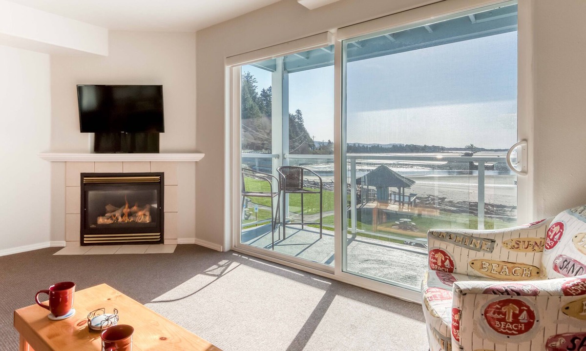Lincoln City Condo | Enjoy views of Siletz Bay from this 3rd Floor Condo. beach access, Taft District