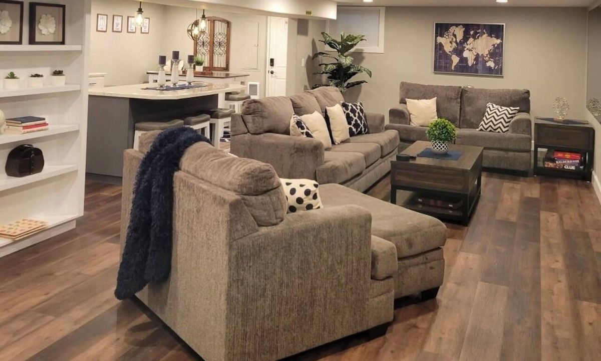 Canby Apartment | Entire Guest Unit - Cool Canby Crib-Full Basement