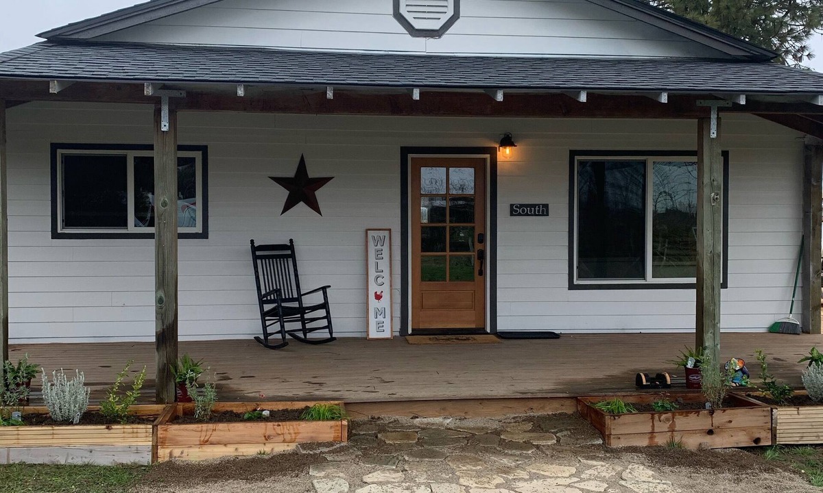 Monmouth House | Entire House Luxury Farm Stay w Animals Hot Tub