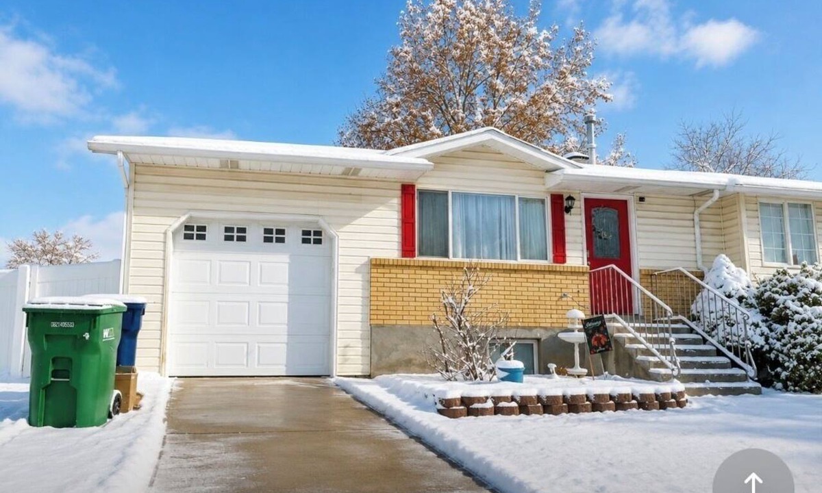 Layton Apartment | Entire Private Basement Suite – Not Just a Room