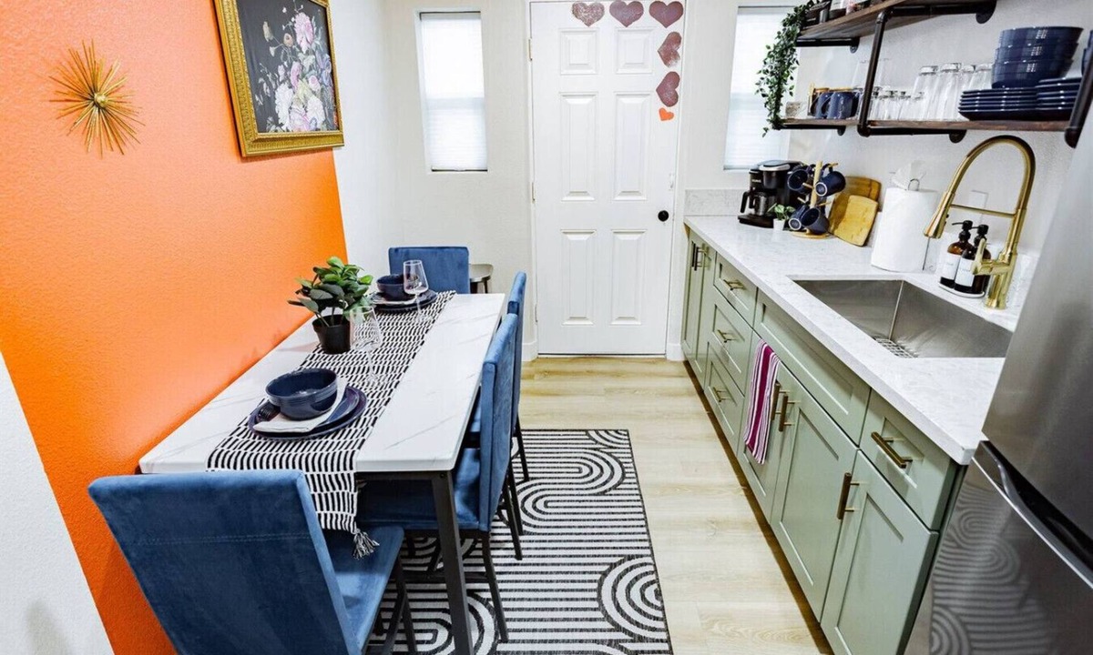 Gateway District House | Epic Group Haven: 5 Suites, Sleeps 34, Near Strip
