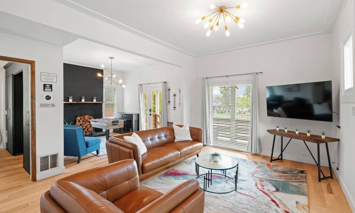East Central House | Era & Edge | 3BR Victorian at 9th & 9th, Yard, Dog