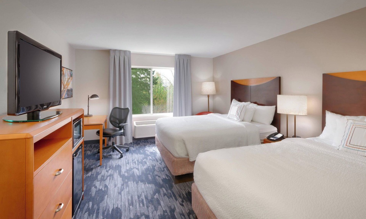 Bridle Trails Hotel | Fairfield Inn & Suites by Marriott Seattle Bellevue/Redmond