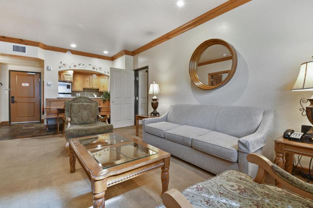 Zermatt Villa | Family Vacation-Heated In Out Pool, Tubing & Ice Skating Villa 1076 villa