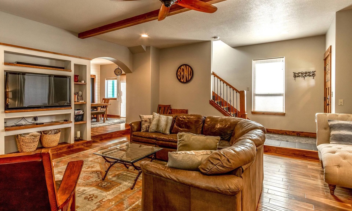 River West House | Fantastic location, spacious and beautiful, perfect for groups, hot tub, dog ok