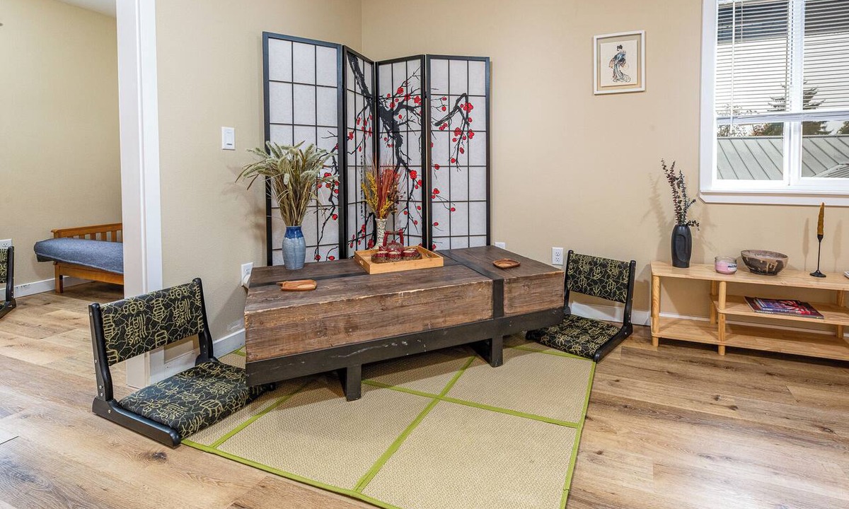 Northeast Neighbors Apartment | Far East Escape: Zen apartment, Japanese tea table