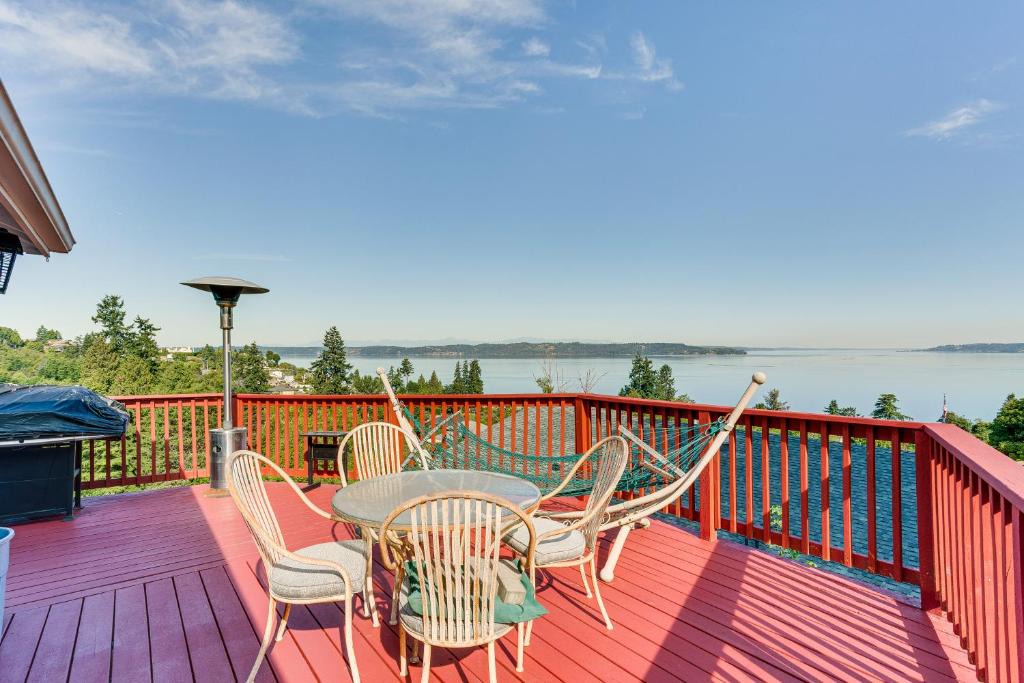 Federal Way House | Federal Way Vacation Rental: Bay & Mountain Views!