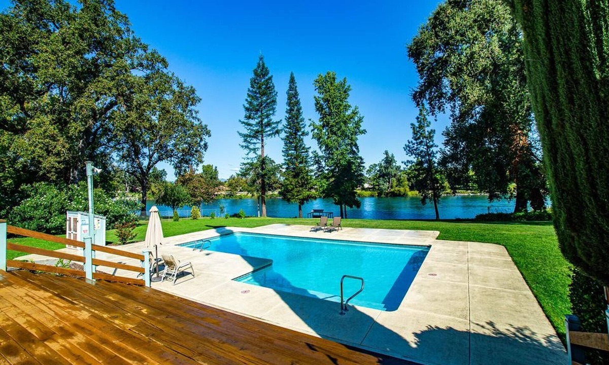 Cascade House | Fisherman's Paradise
