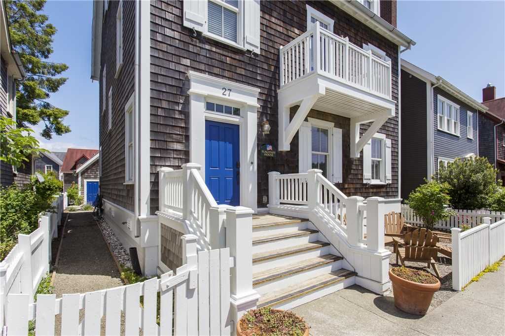 Seabrook House | Flagstaff Cottage: 4 BR / 4.5 BA seabrook in Pacific Beach, Sleeps 17