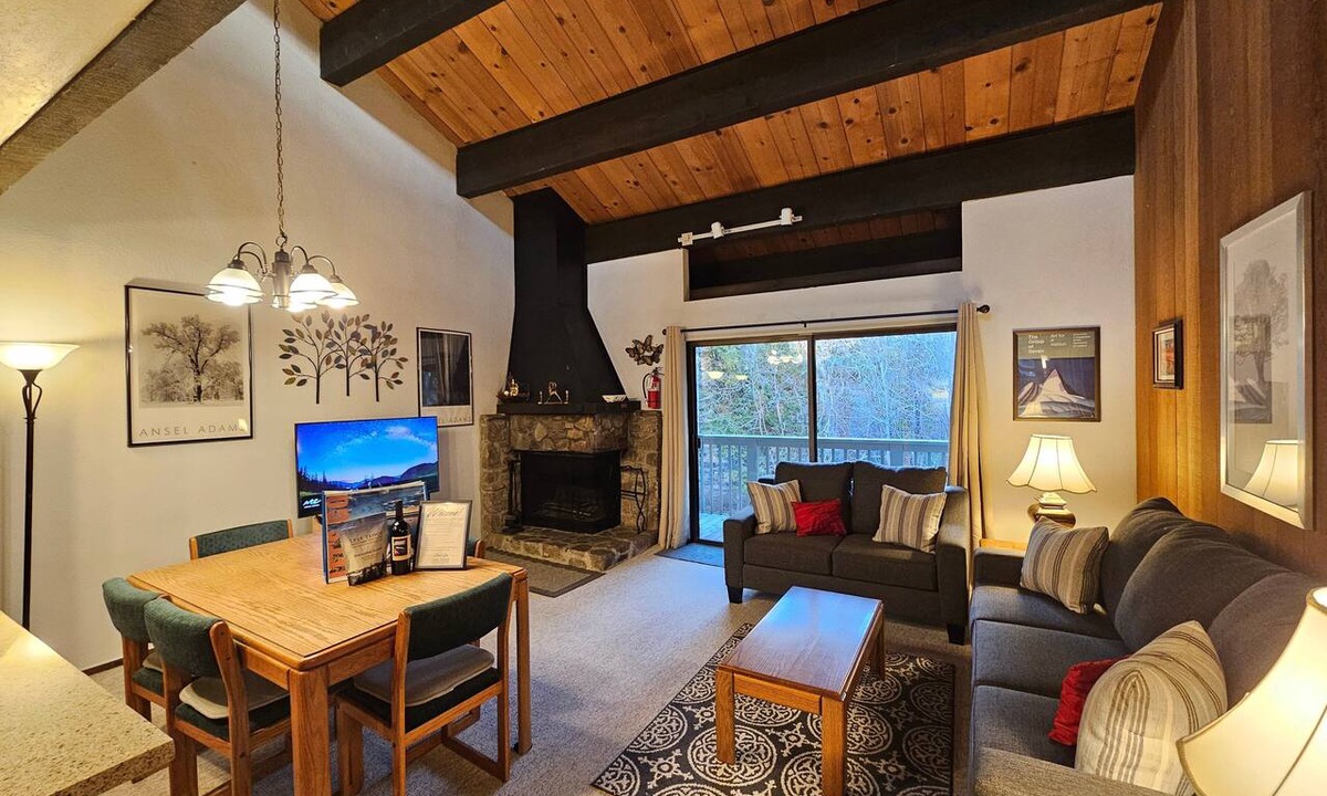 Kings Beach Condo | Forest Views | Community Pool & Tennis Courts